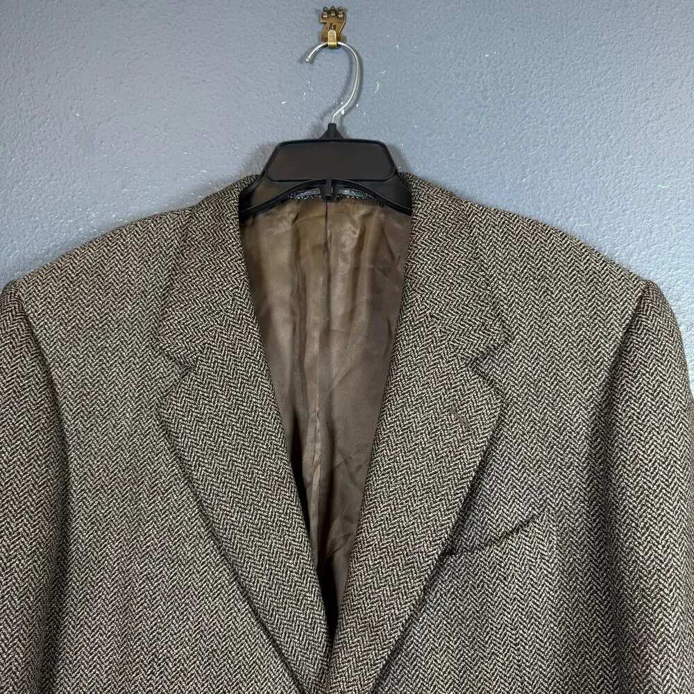 Ermenegildo Zegna eu56 men’s Beige suit jacket 20% Cashmere/80% Wool 2 dots